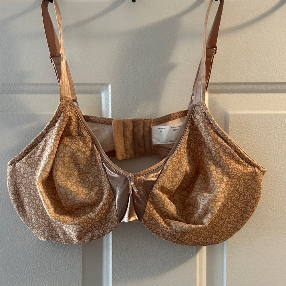 Olga Floral Patterned Bra in Tan Underwire